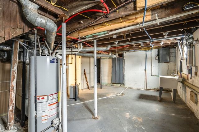 2643 Monroe Street, Lakemore, OH 44250