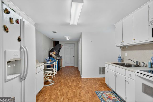 128 Crown Glen Way, Stockbridge, GA 30281