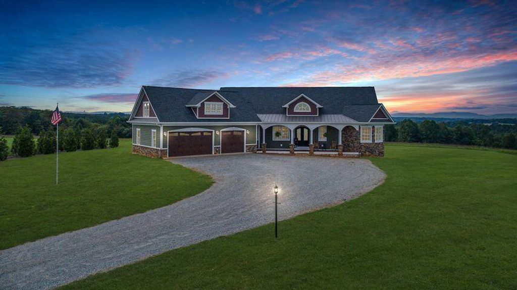379 Greenhouse RD, Glade Hill, VA 24092