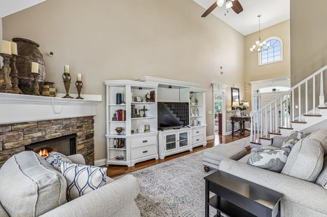 4519 Smitty Dr, Murfreesboro, TN 37128