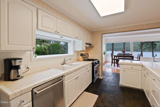 24519 E Tum Tum Dr, Liberty Lake, WA 99019