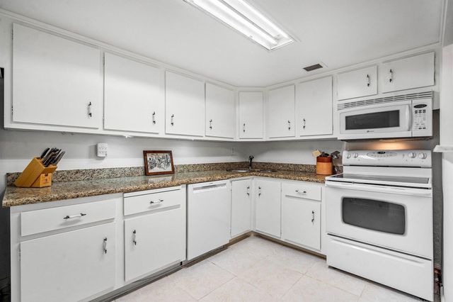 223 Atlantic Avenue D2, Palm Beach, FL 33480