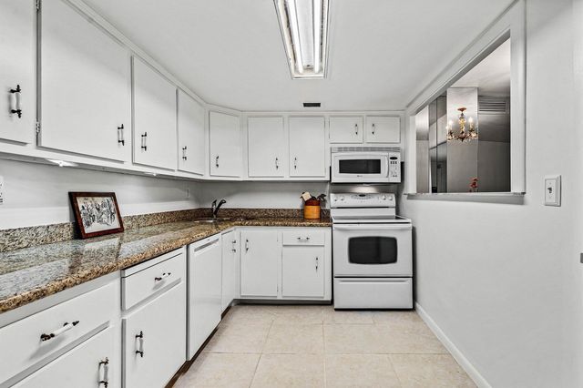 223 Atlantic Avenue D2, Palm Beach, FL 33480