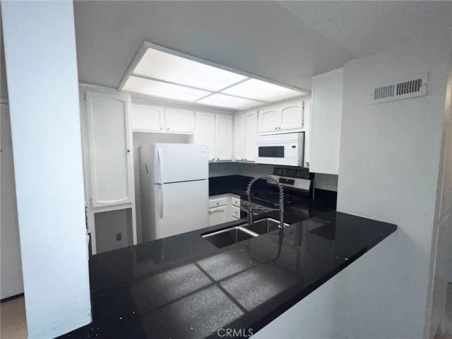 7800 Topanga Canyon 212, Canoga Park, CA 91304