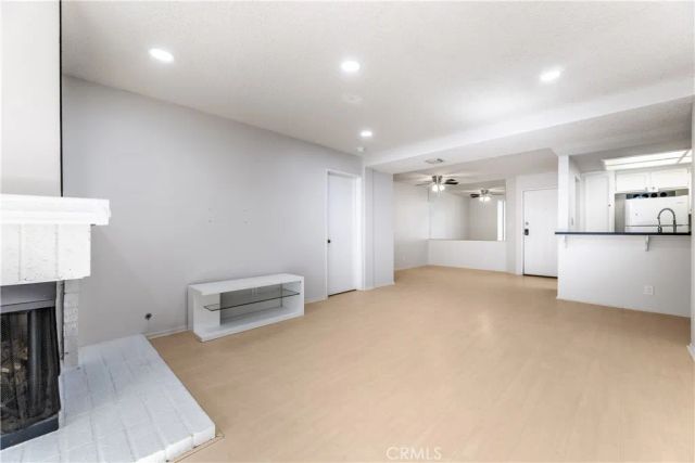 7800 Topanga Canyon 212, Canoga Park, CA 91304