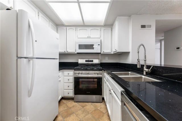 7800 Topanga Canyon 212, Canoga Park, CA 91304