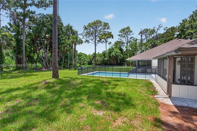 1975 SW Saint Andrews Dr, Palm City, FL 34990