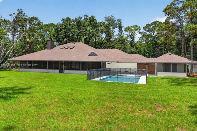 1975 SW Saint Andrews Dr, Palm City, FL 34990