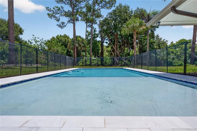 1975 SW Saint Andrews Dr, Palm City, FL 34990