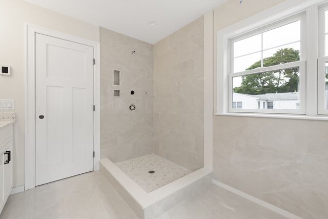 54 Hawthorn Ave, Needham, MA 02492