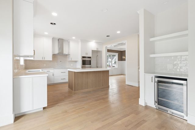 54 Hawthorn Ave, Needham, MA 02492