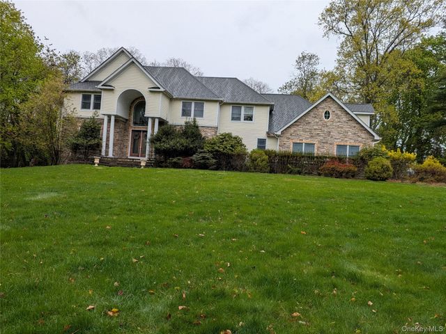 126 Old Field Road, Setauket, NY 11733