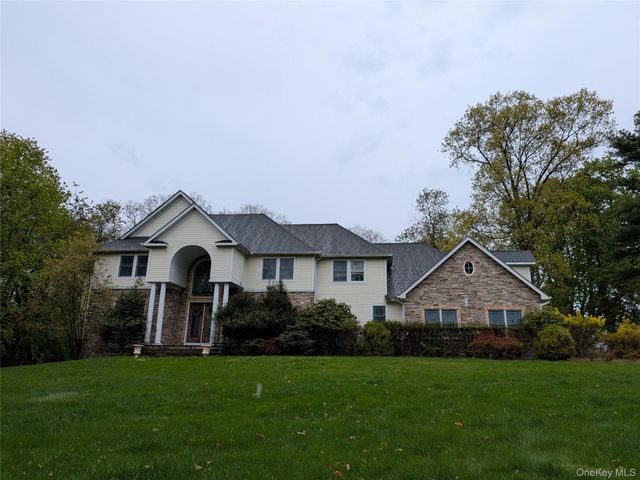 126 Old Field Road, Setauket, NY 11733