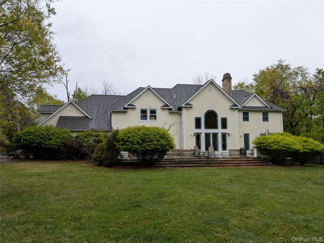 126 Old Field Road, Setauket, NY 11733