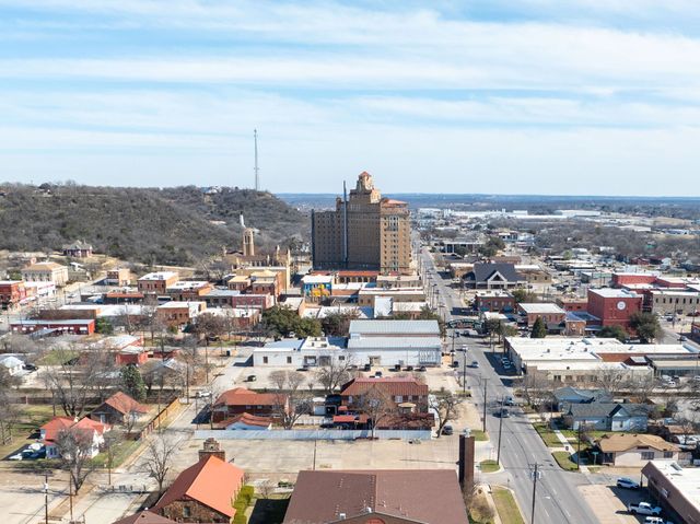 1201 NW 4th Avenue, Mineral Wells, TX 76067