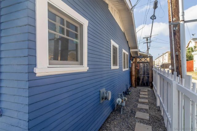 3320 Orange Avenue, San Diego, CA 92104