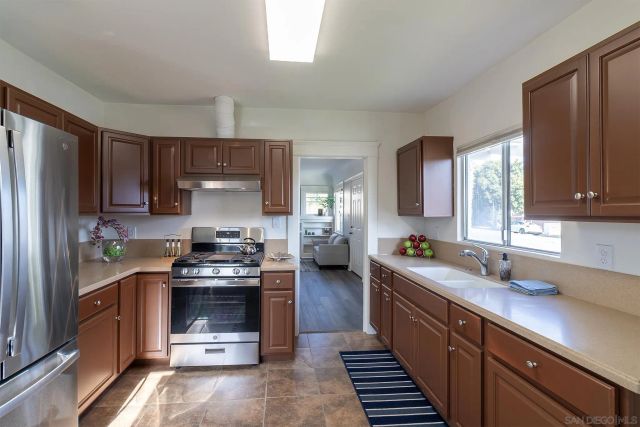 3320 Orange Avenue, San Diego, CA 92104