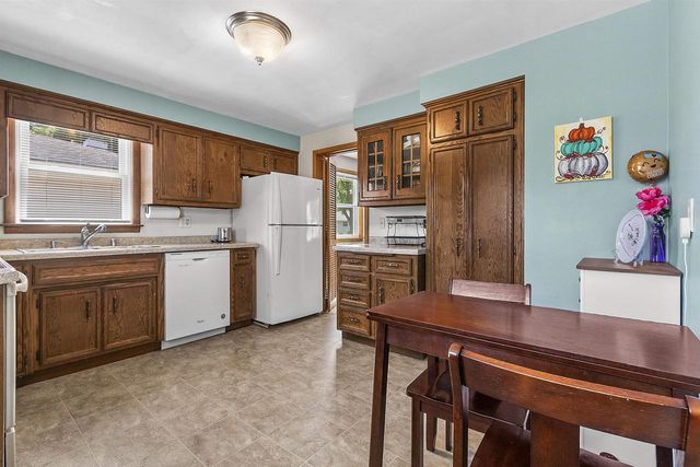 1613 JAY LANE, Green Bay, WI 54304