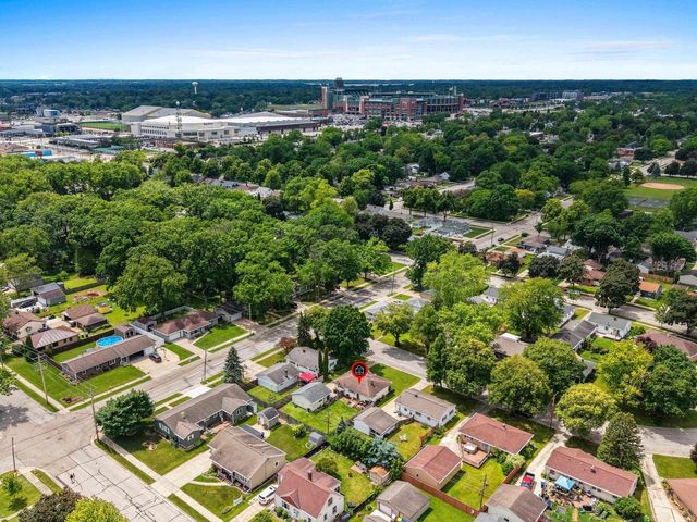 1613 JAY LANE, Green Bay, WI 54304
