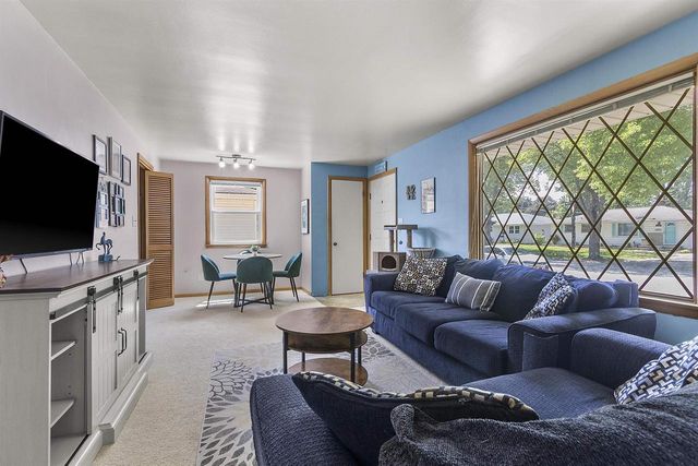 1613 JAY LANE, Green Bay, WI 54304