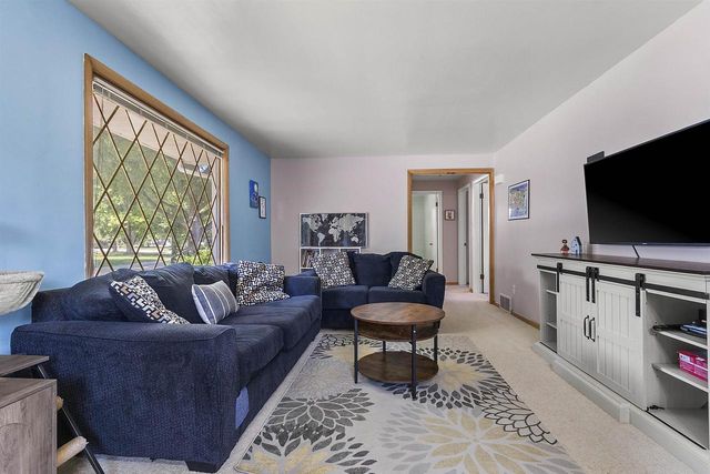 1613 JAY LANE, Green Bay, WI 54304