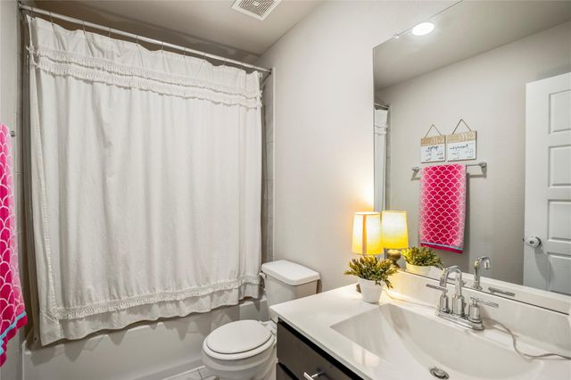 429 Camas Creek Lane, Magnolia, TX 77354