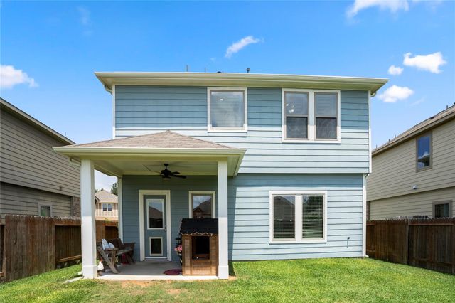 429 Camas Creek Lane, Magnolia, TX 77354