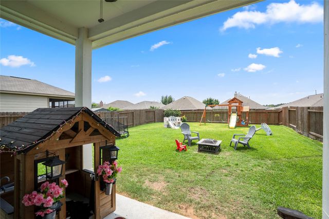 429 Camas Creek Lane, Magnolia, TX 77354