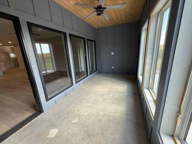 906 Funk Avenue, Lakefield, MN 56150