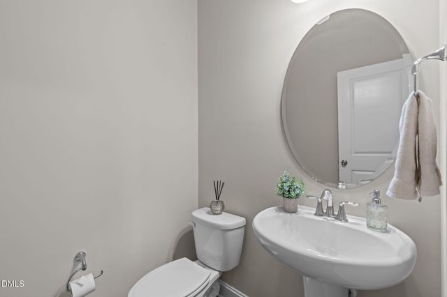 121 Willow View Lane, Apex, NC 27539