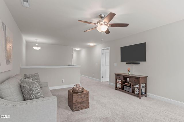 121 Willow View Lane, Apex, NC 27539