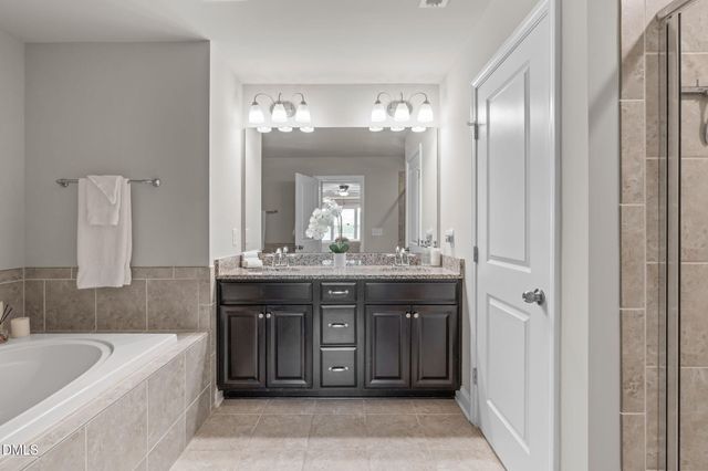 121 Willow View Lane, Apex, NC 27539