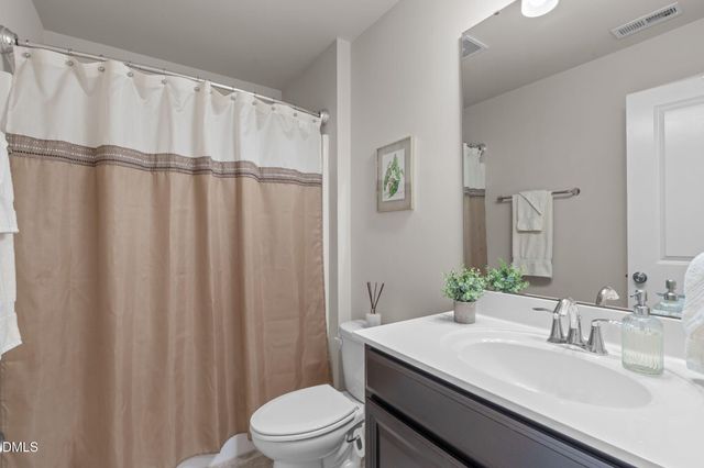 121 Willow View Lane, Apex, NC 27539