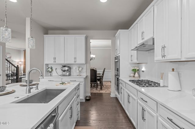 121 Willow View Lane, Apex, NC 27539