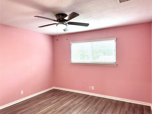 2809 La Mesa Street, Bay City, TX 77414
