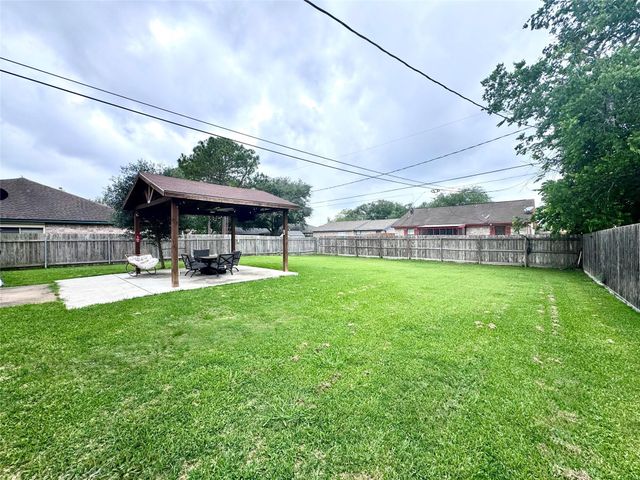 2809 La Mesa Street, Bay City, TX 77414