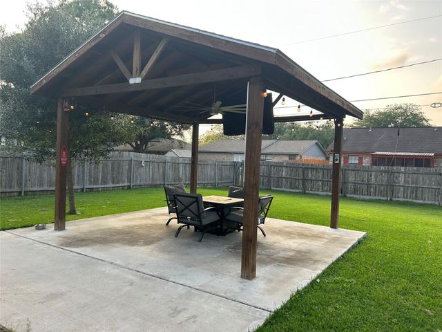 2809 La Mesa Street, Bay City, TX 77414