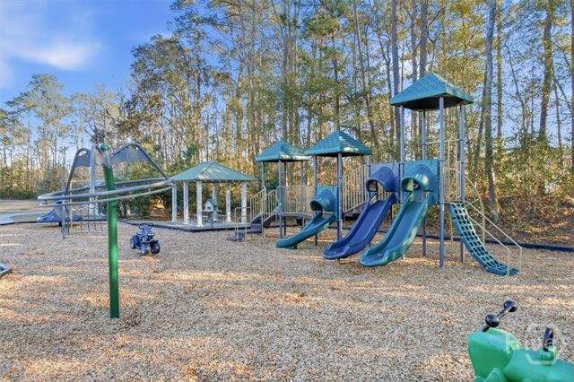 230 Lake Lily Drive, Richmond Hill, GA 31324
