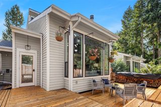 1400 Bellevue Way SE #4, Bellevue, WA 98004