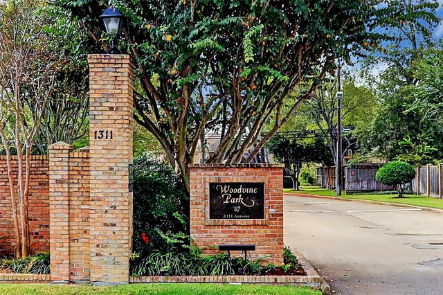 1311 Antoine Drive 153, Houston, TX 77055