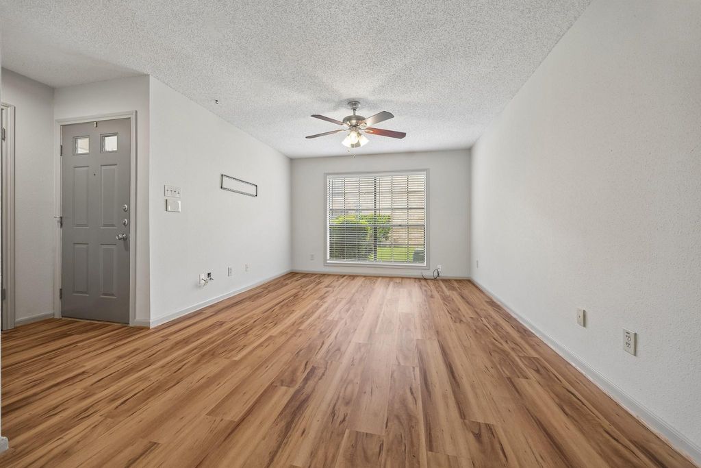 1311 Antoine Drive 153, Houston, TX 77055