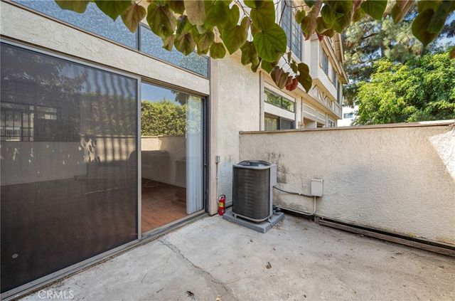 7100 Balboa 803, Van Nuys, CA 91406