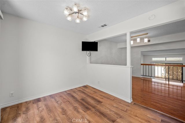 7100 Balboa 803, Van Nuys, CA 91406