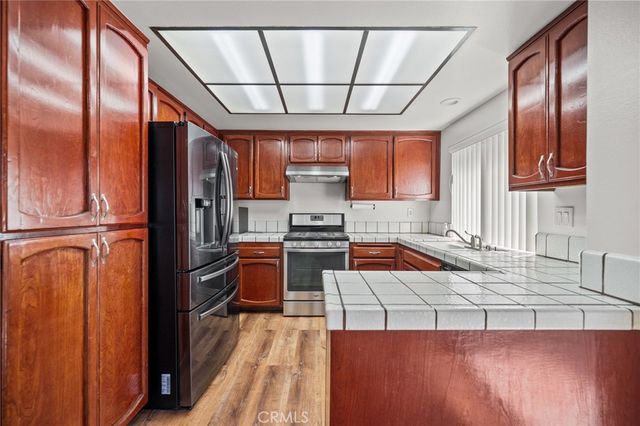 7100 Balboa 803, Van Nuys, CA 91406