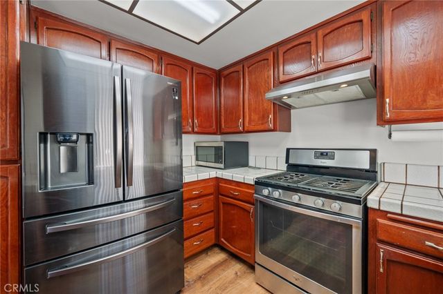 7100 Balboa 803, Van Nuys, CA 91406
