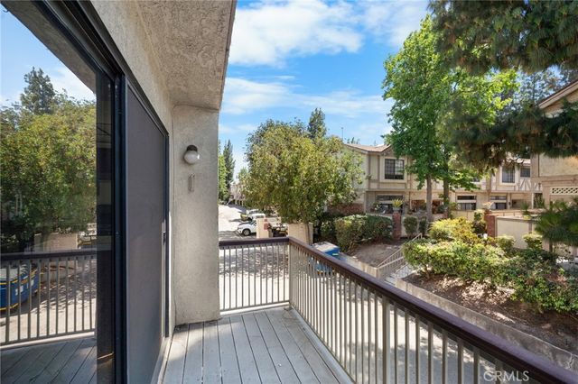 7100 Balboa 803, Van Nuys, CA 91406