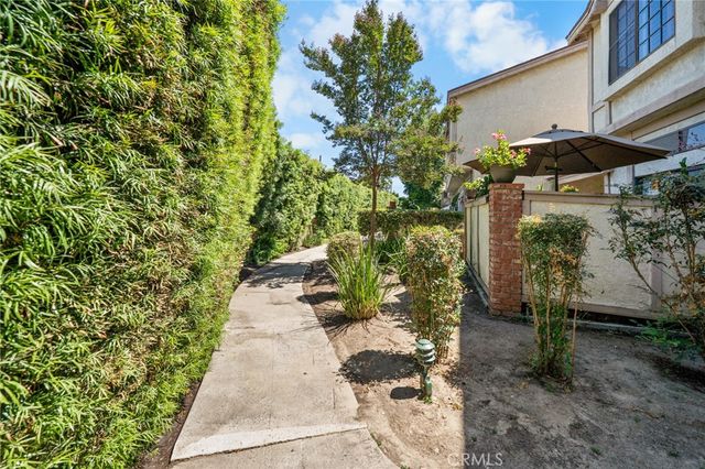 7100 Balboa 803, Van Nuys, CA 91406
