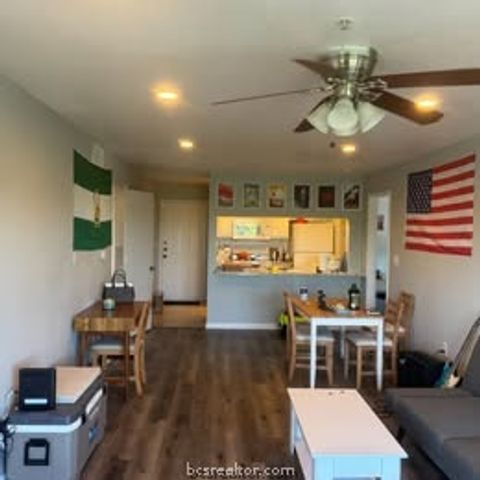515 Southwest Parkway 301, College Station, TX 77840