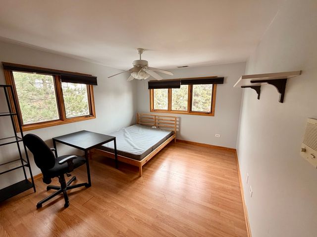 19301 Enclave Lane, Tinley Park, IL 60487