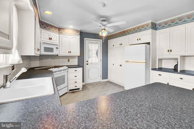 115 SUNSET LN, Boyertown, PA 19512